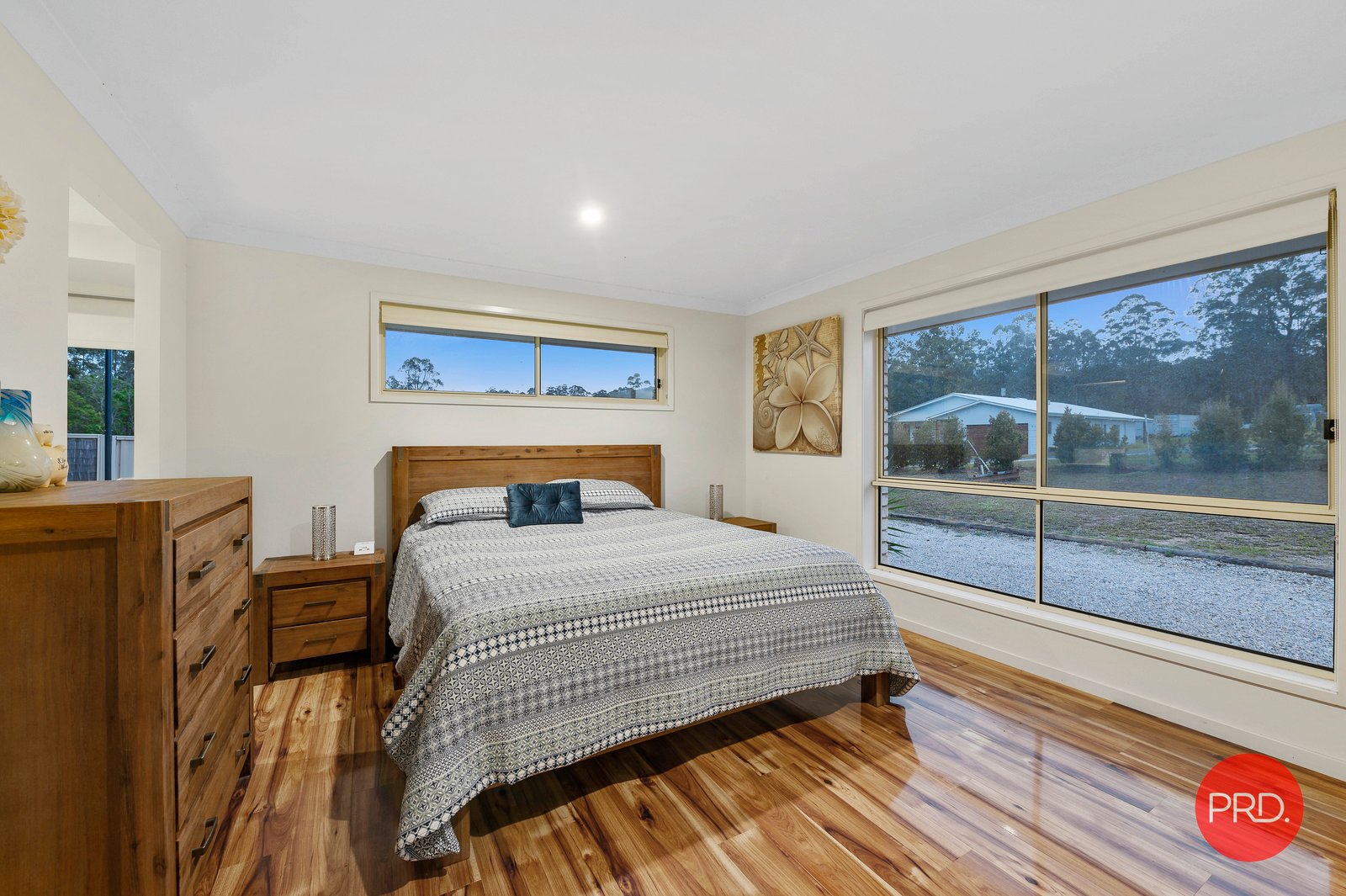 54 Thoroughbred Close NANA GLEN 13