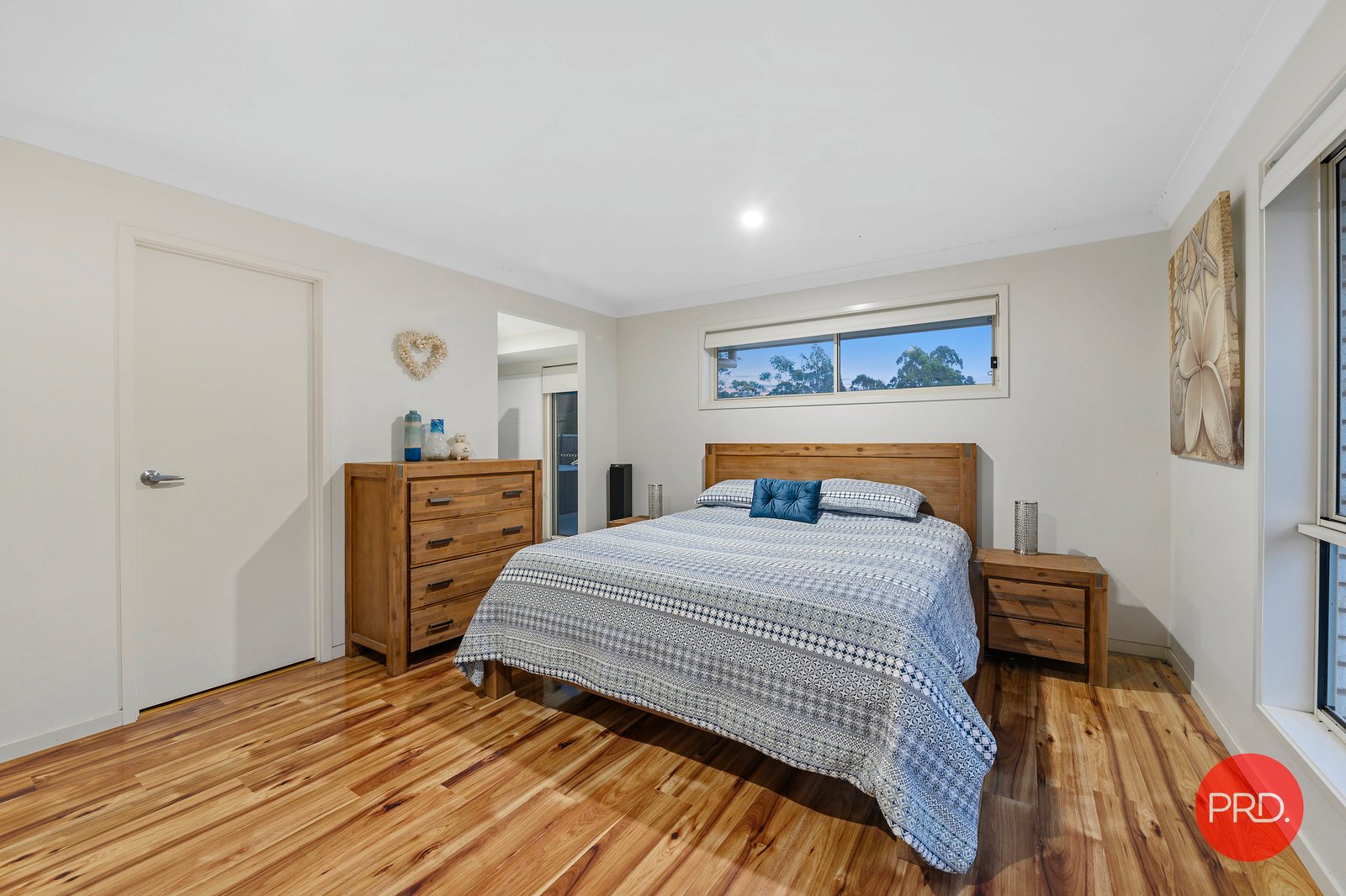 54 Thoroughbred Close NANA GLEN 14