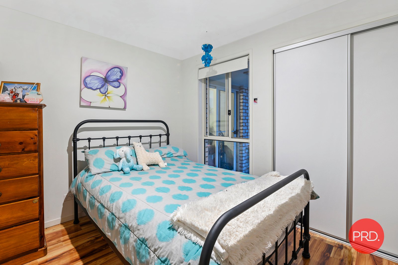 54 Thoroughbred Close NANA GLEN 16