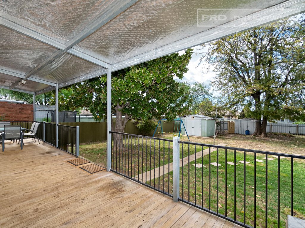 54 Tichborne Crescent KOORINGAL 9