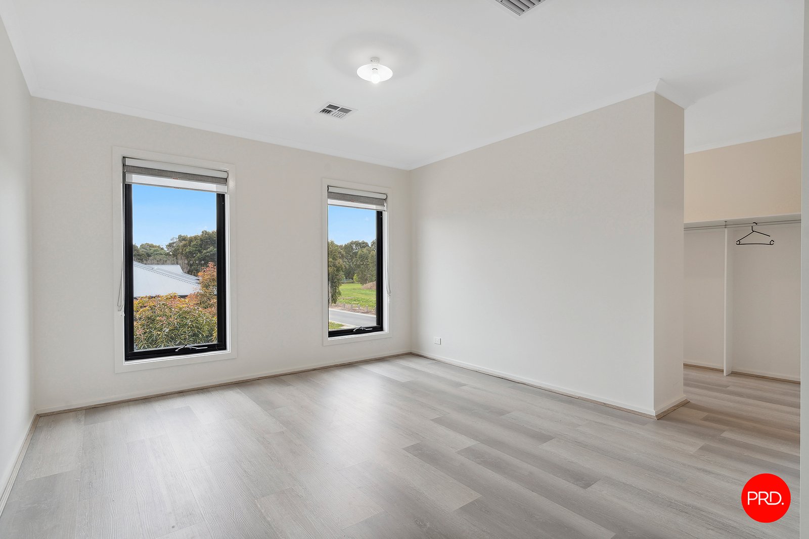 54 Topaz Avenue WHITE HILLS 12