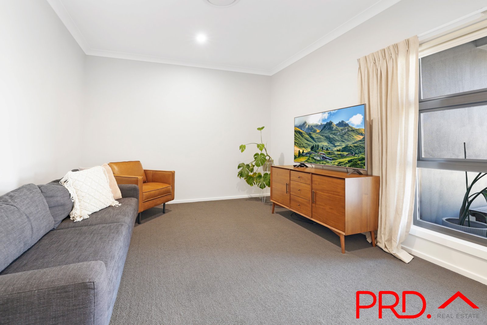 54 Warrah Drive TAMWORTH 3