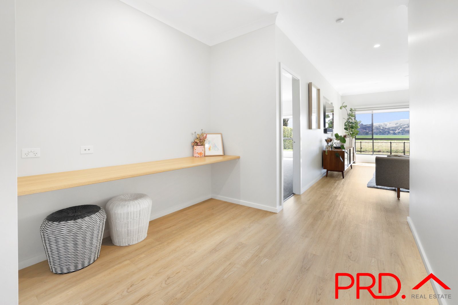 54 Warrah Drive TAMWORTH 5