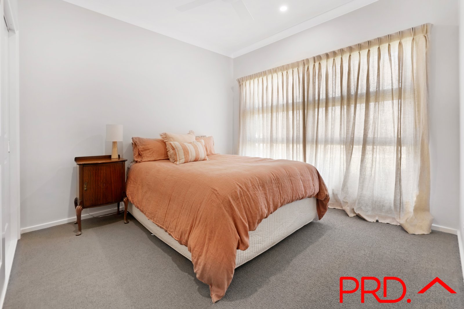 54 Warrah Drive TAMWORTH 9