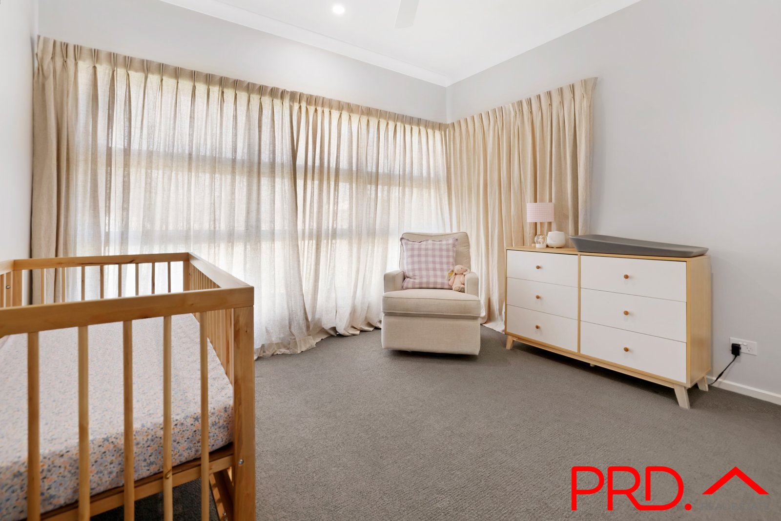54 Warrah Drive TAMWORTH 10