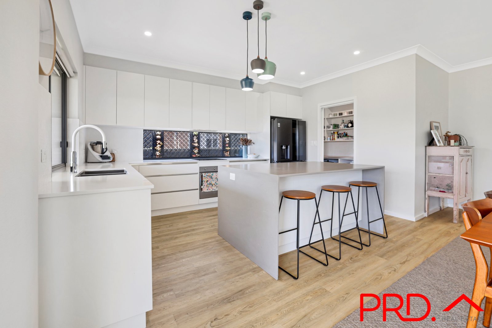 54 Warrah Drive TAMWORTH 15