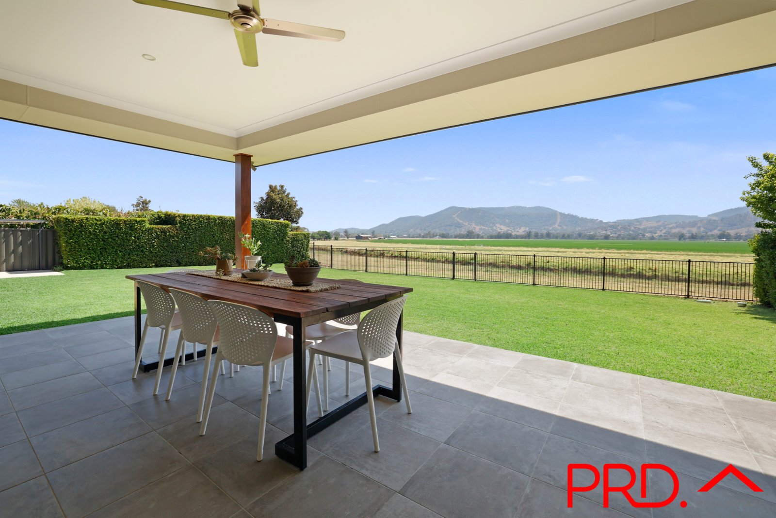 54 Warrah Drive TAMWORTH 17