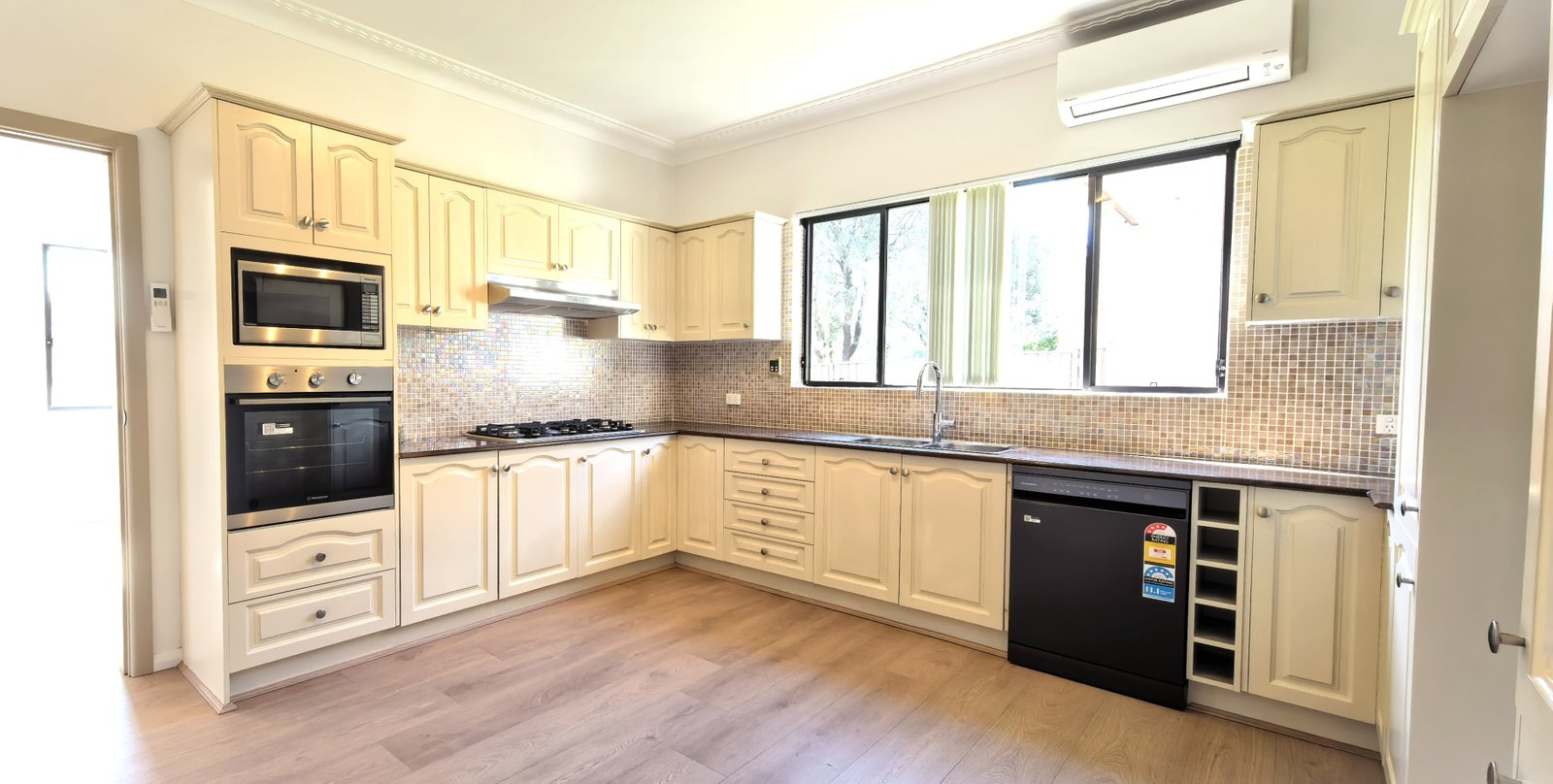 54 Weston Road HURSTVILLE 9