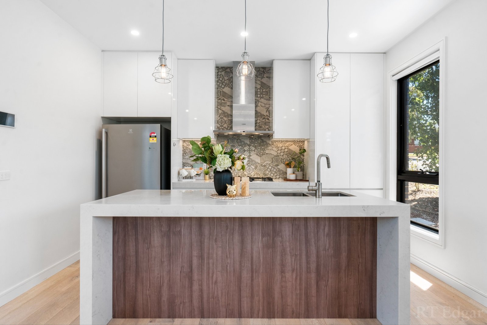 Real Estate and Property in 54 Whittens Lane, Doncaster, VIC