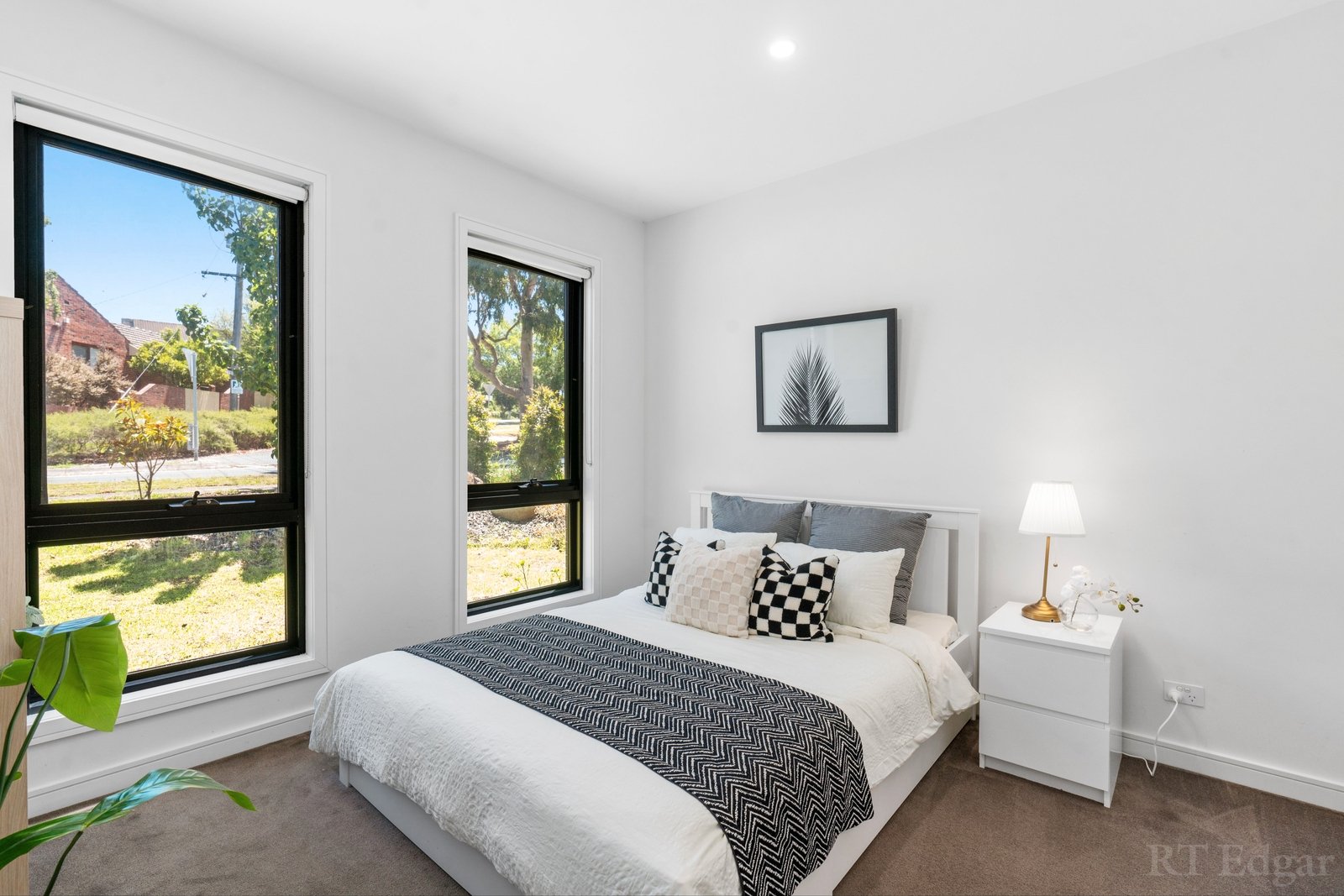 Real Estate and Property in 54 Whittens Lane, Doncaster, VIC