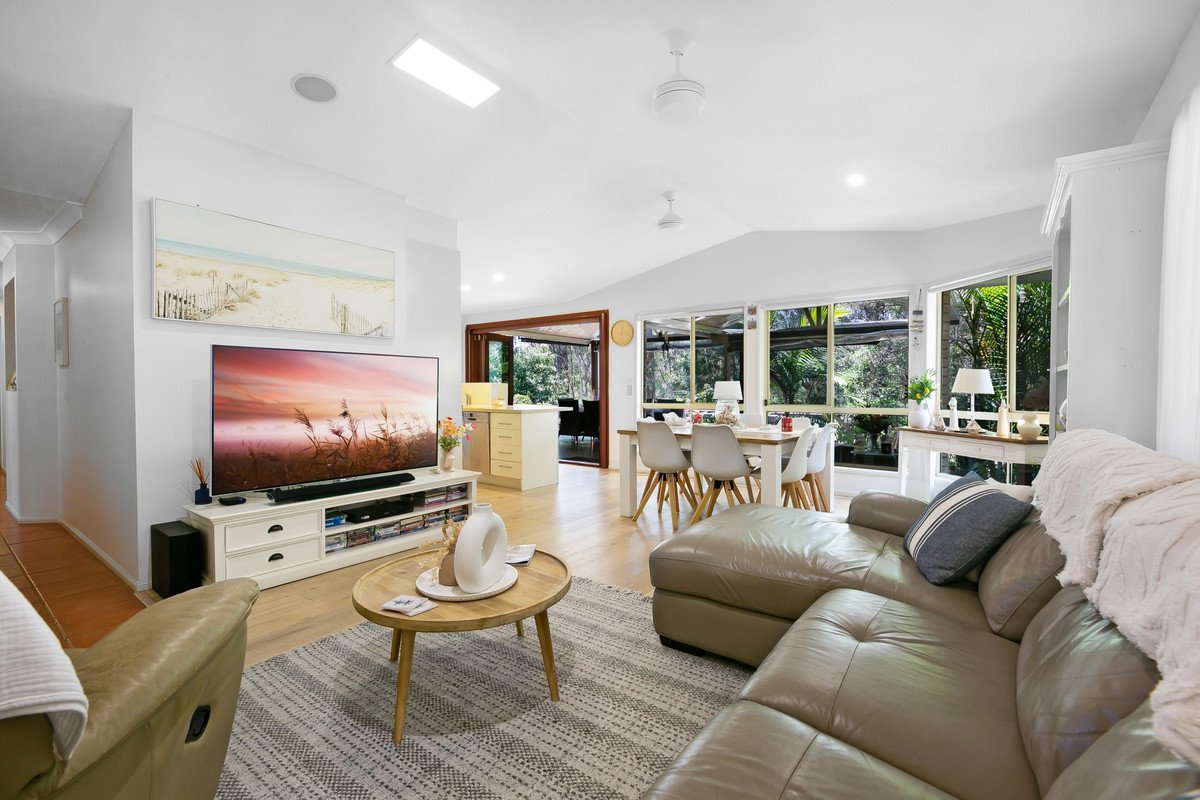 54 Wonga Street Burleigh Heads 7