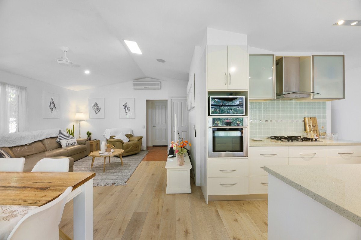 54 Wonga Street Burleigh Heads 13