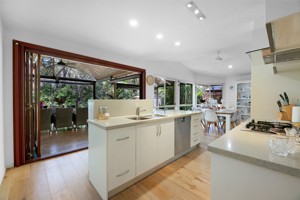 54 Wonga Street Burleigh Heads 21