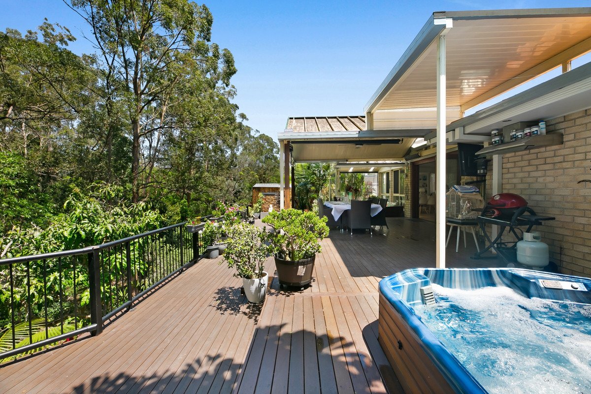 54 Wonga Street Burleigh Heads 23
