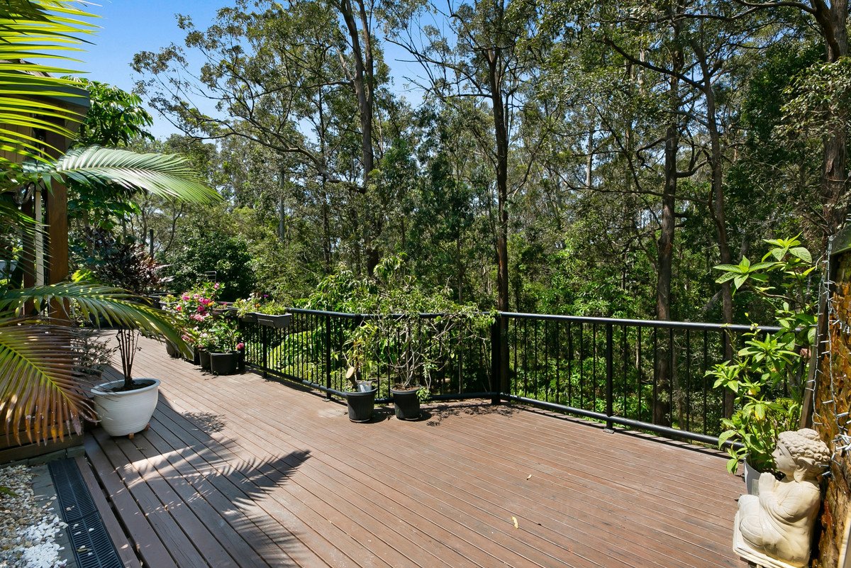 54 Wonga Street Burleigh Heads 27