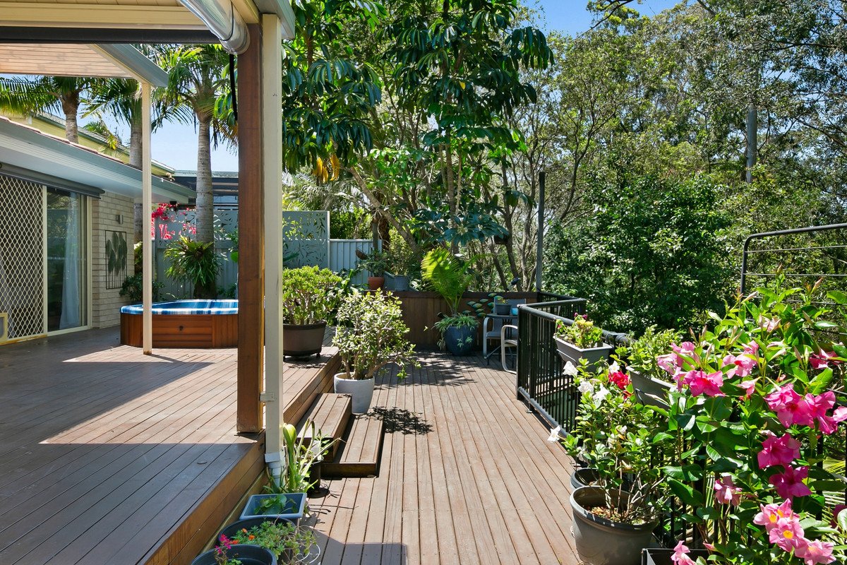 54 Wonga Street Burleigh Heads 31
