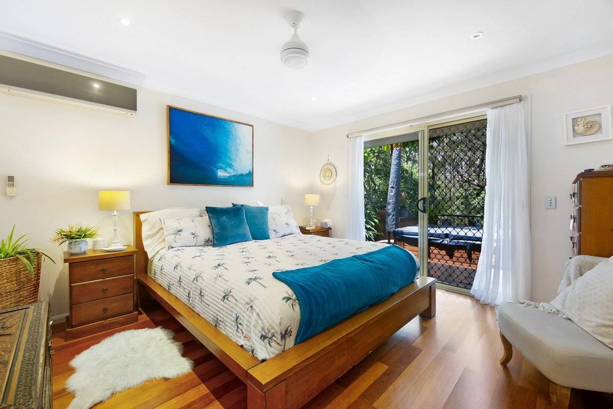 54 Wonga Street Burleigh Heads 37