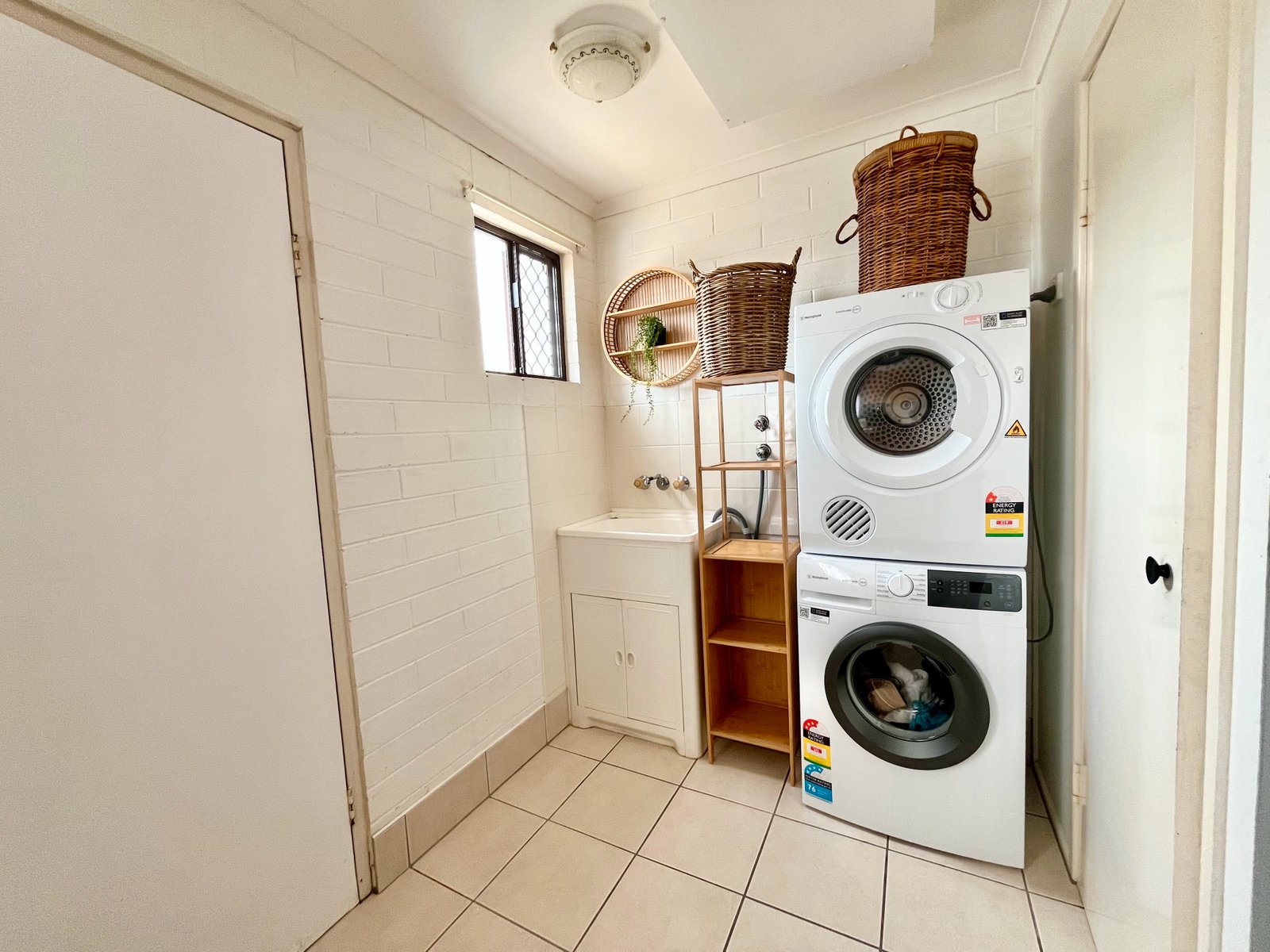 5/4 Wyndham Avenue BOYNE ISLAND 8