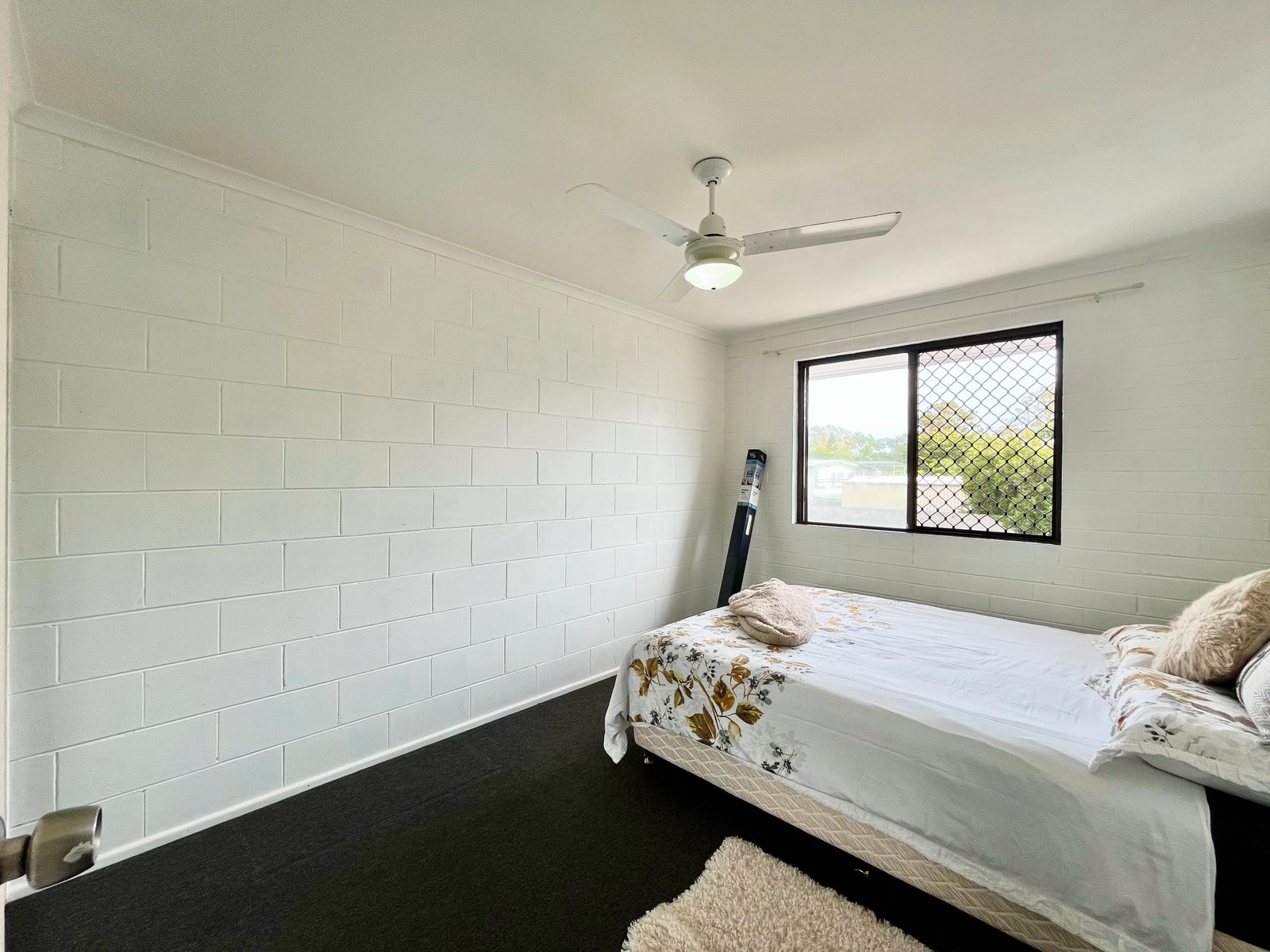 5/4 Wyndham Avenue BOYNE ISLAND 11