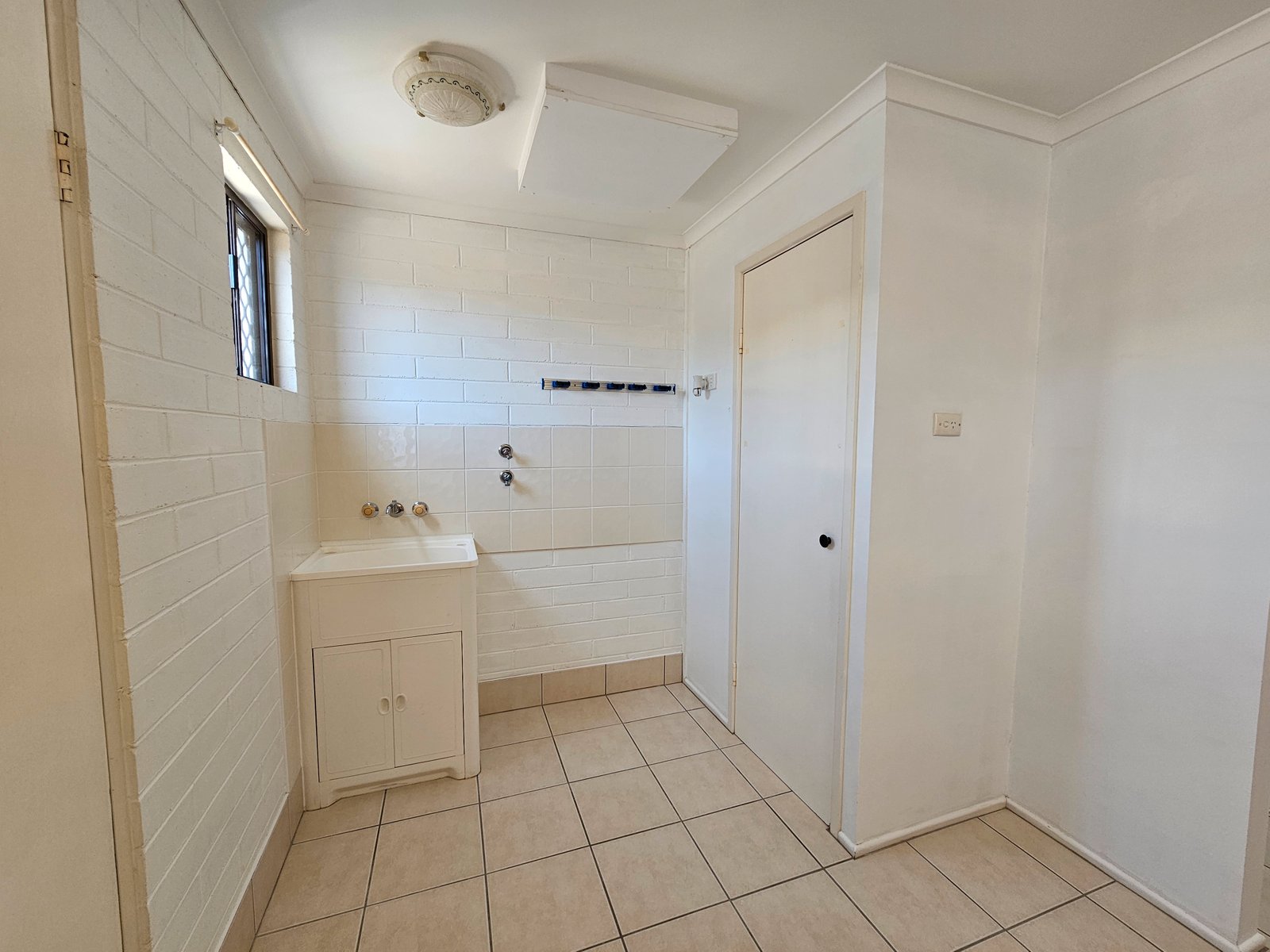 5/4 Wyndham Avenue BOYNE ISLAND 2