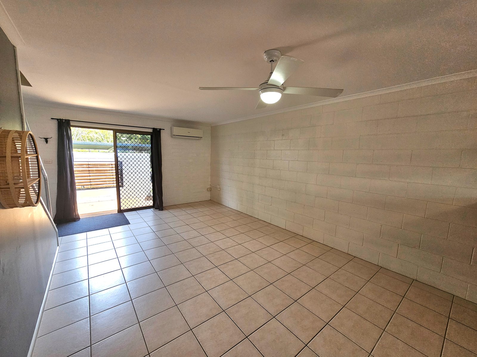 5/4 Wyndham Avenue BOYNE ISLAND 3