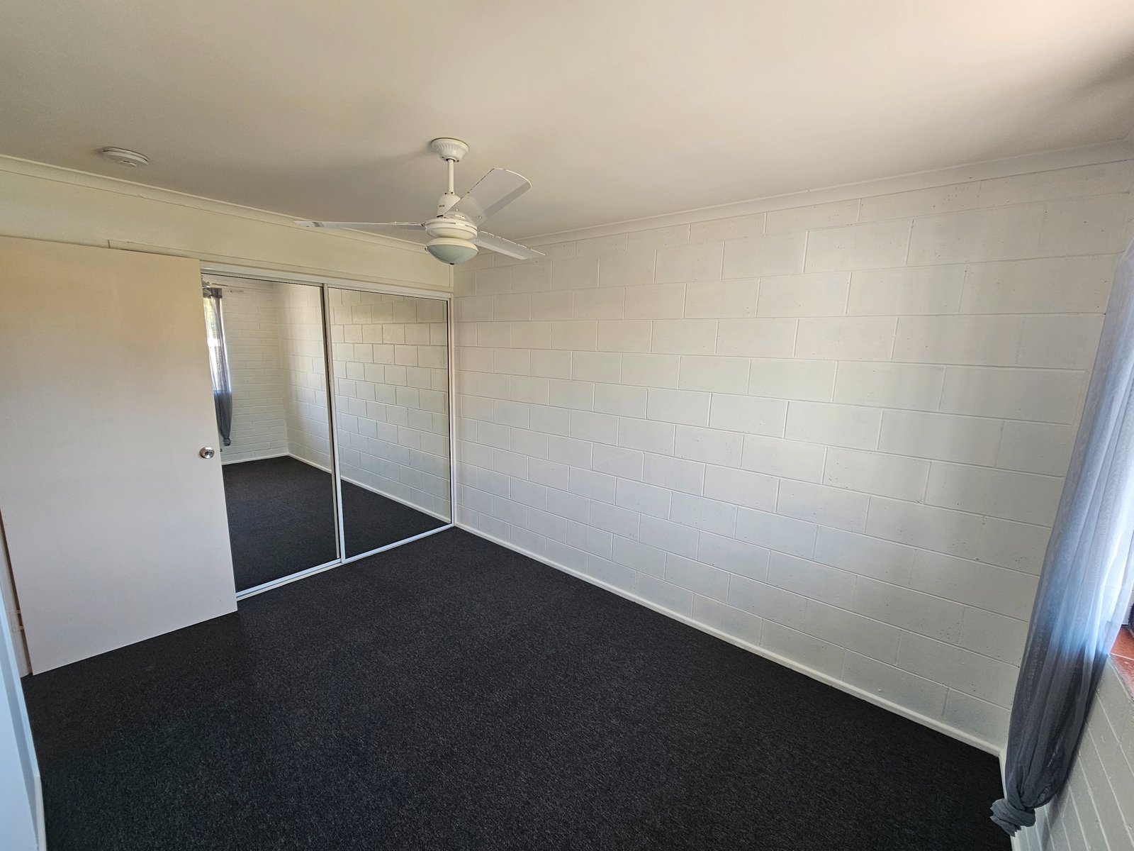 5/4 Wyndham Avenue BOYNE ISLAND 6