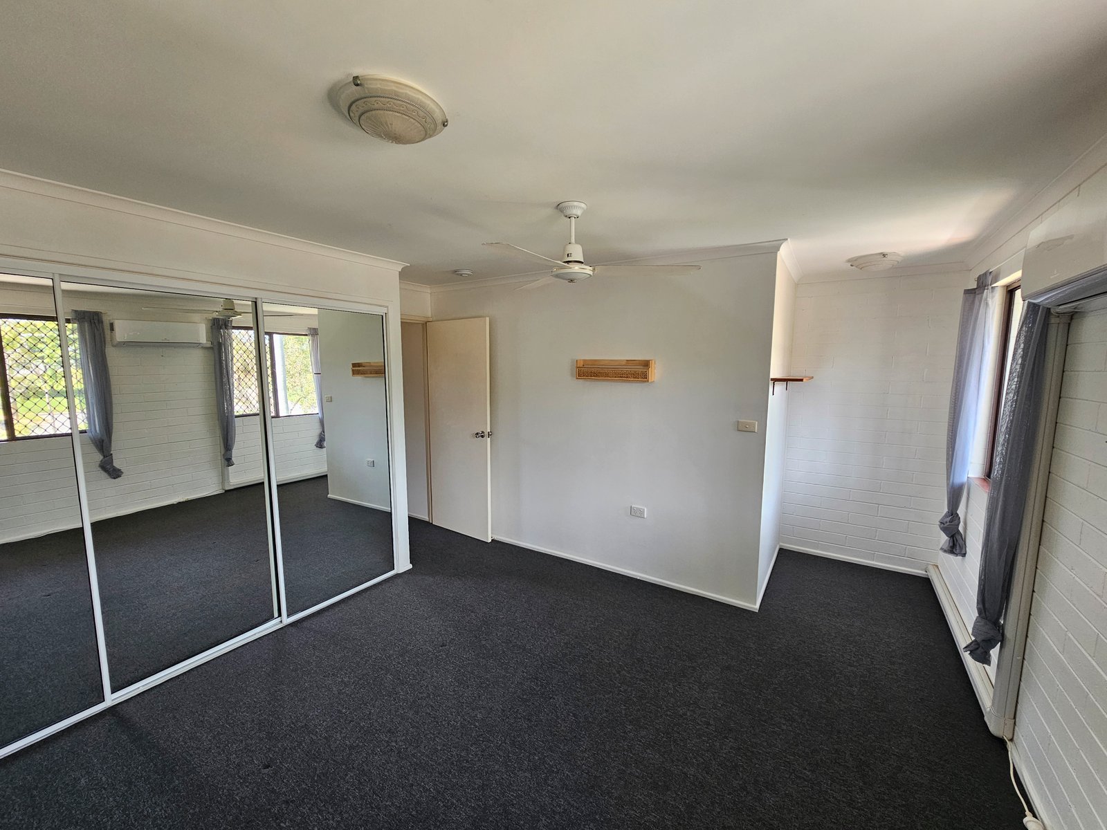 5/4 Wyndham Avenue BOYNE ISLAND 7