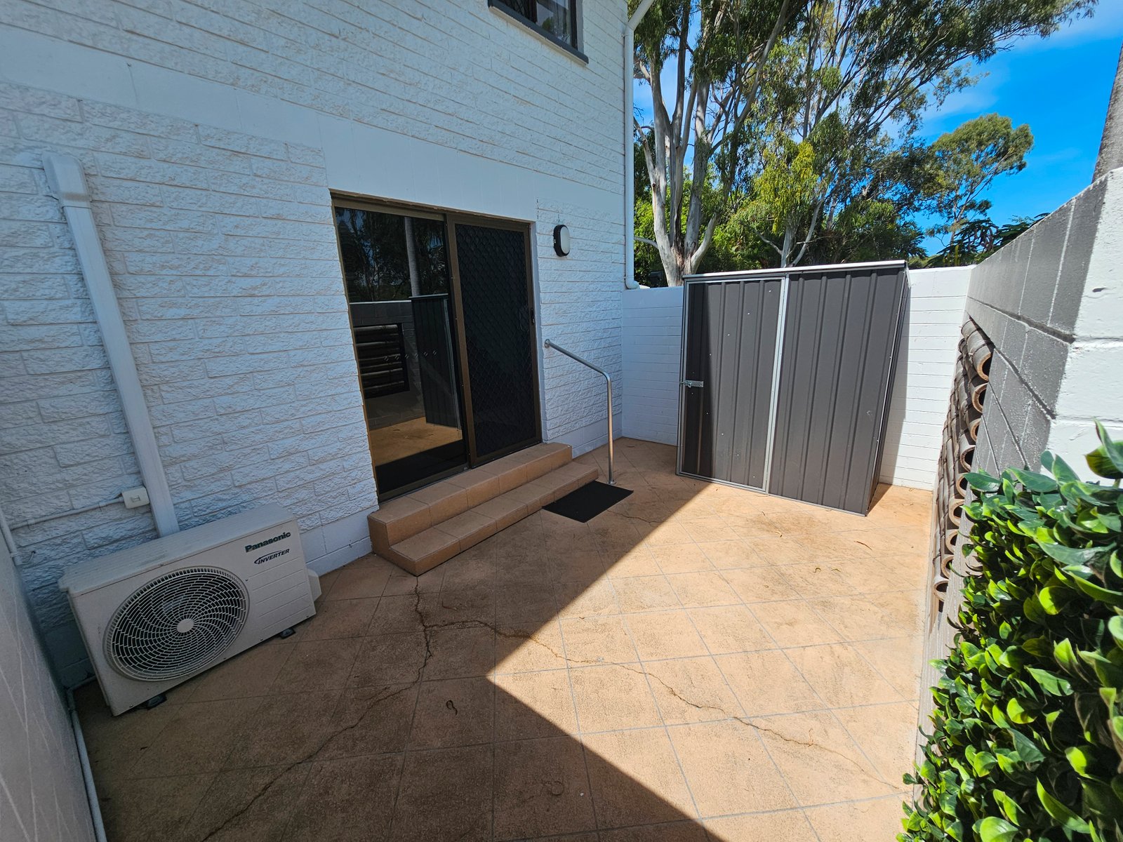 5/4 Wyndham Avenue BOYNE ISLAND 10