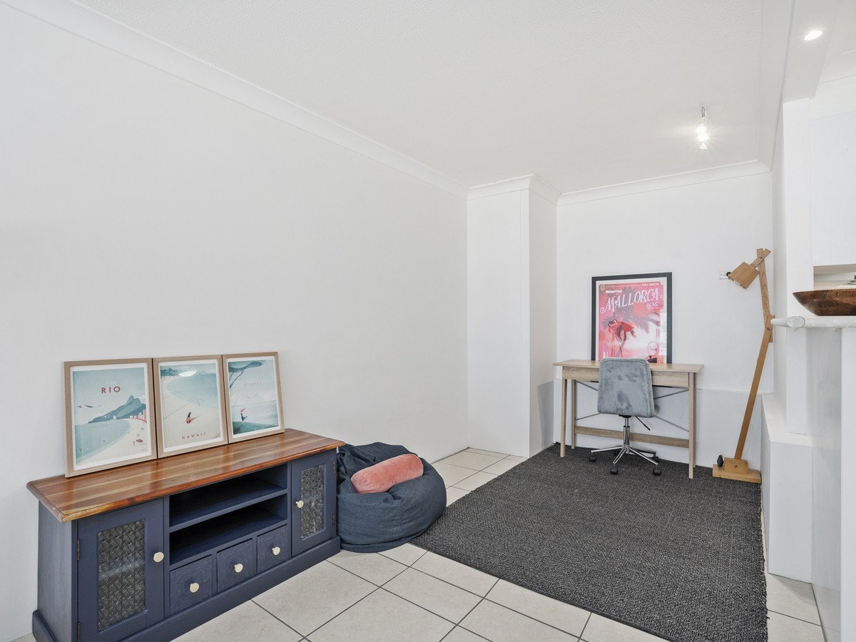 5/40 Marine Parade MIAMI 5