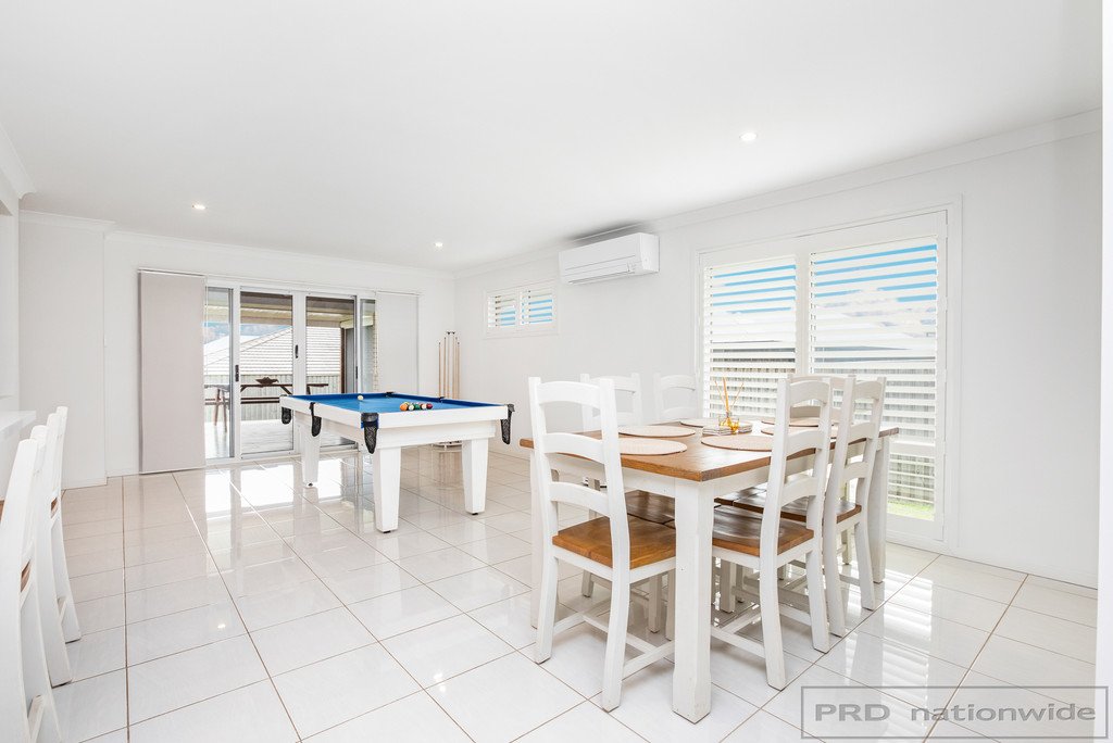540 Oakhampton Road ABERGLASSLYN 6