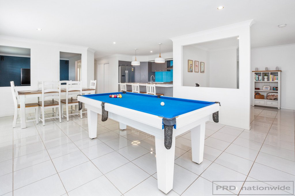 540 Oakhampton Road ABERGLASSLYN 7