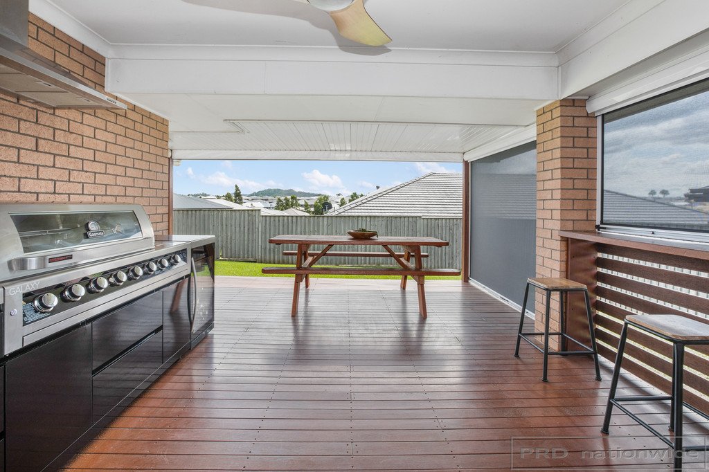 540 Oakhampton Road ABERGLASSLYN 9