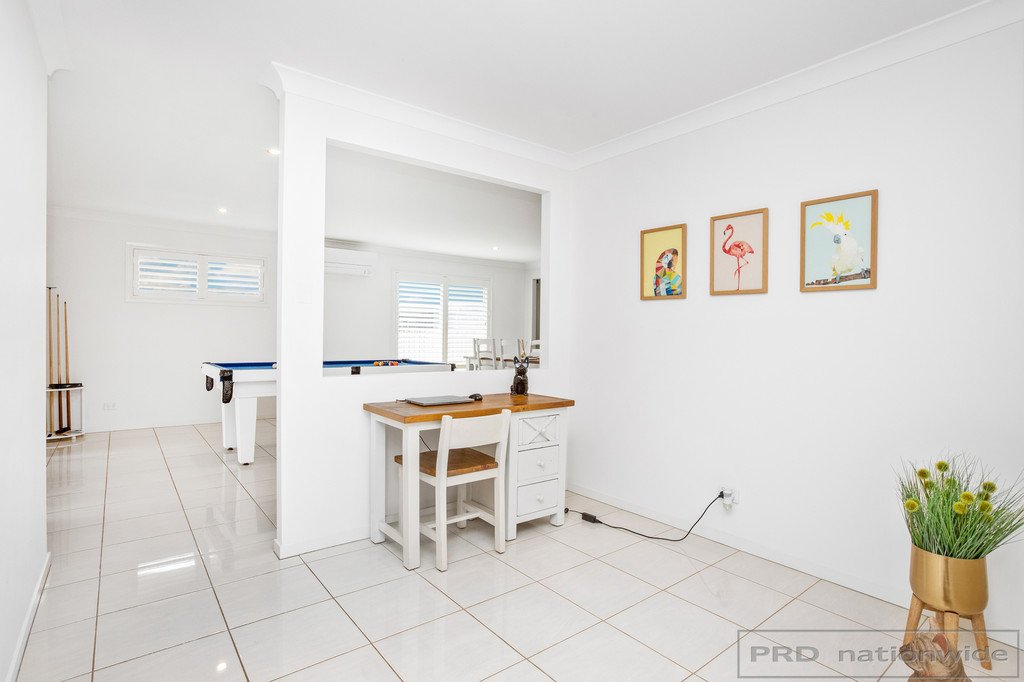 540 Oakhampton Road ABERGLASSLYN 15