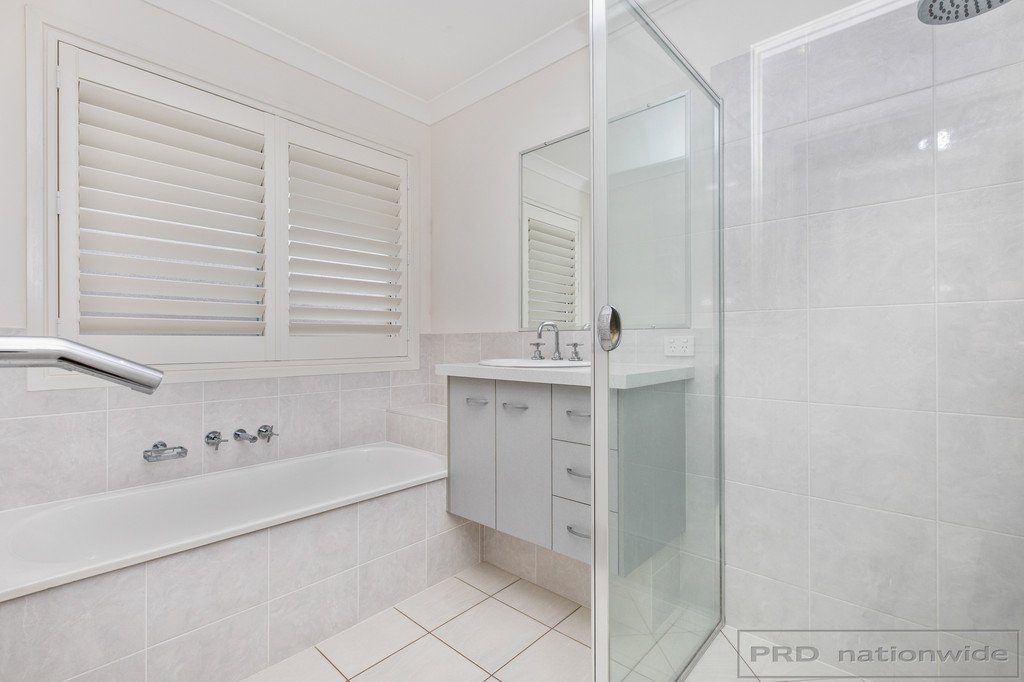 540 Oakhampton Road ABERGLASSLYN 17