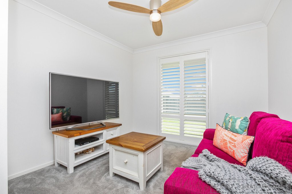 540 Oakhampton Road ABERGLASSLYN 18