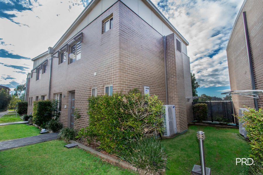 5/400 Glenmore Parkway Glenmore Park 10