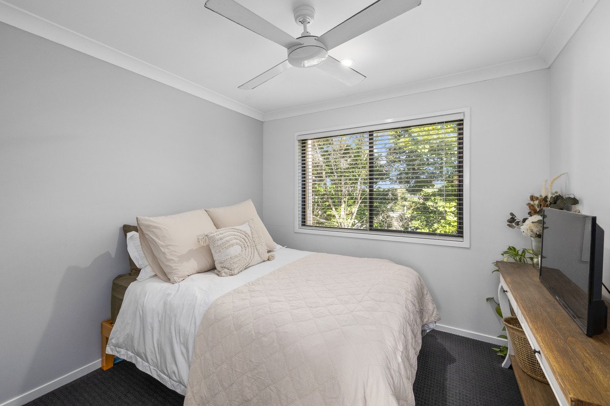 54/1 Warbler Parade VARSITY LAKES 5