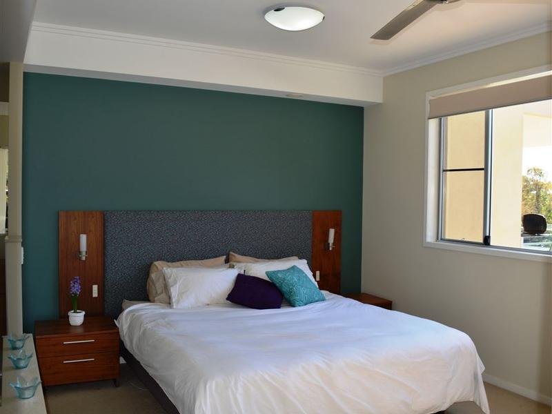 54/15 Flame Tree Court AIRLIE BEACH 5