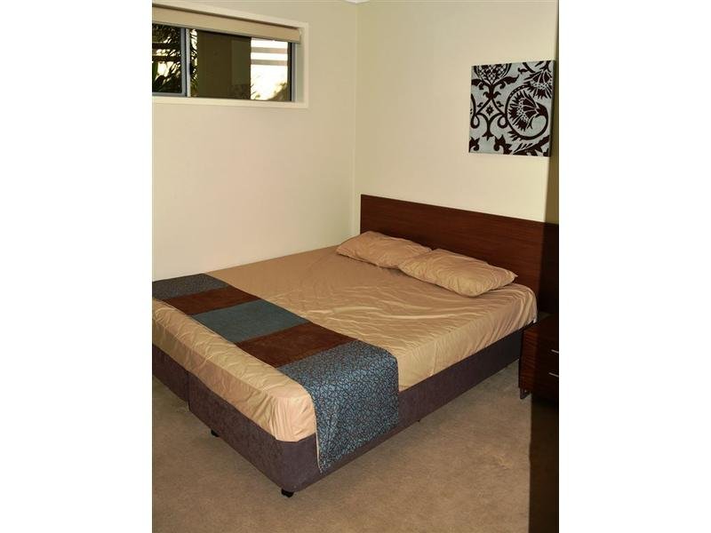 54/15 Flame Tree Court AIRLIE BEACH 7