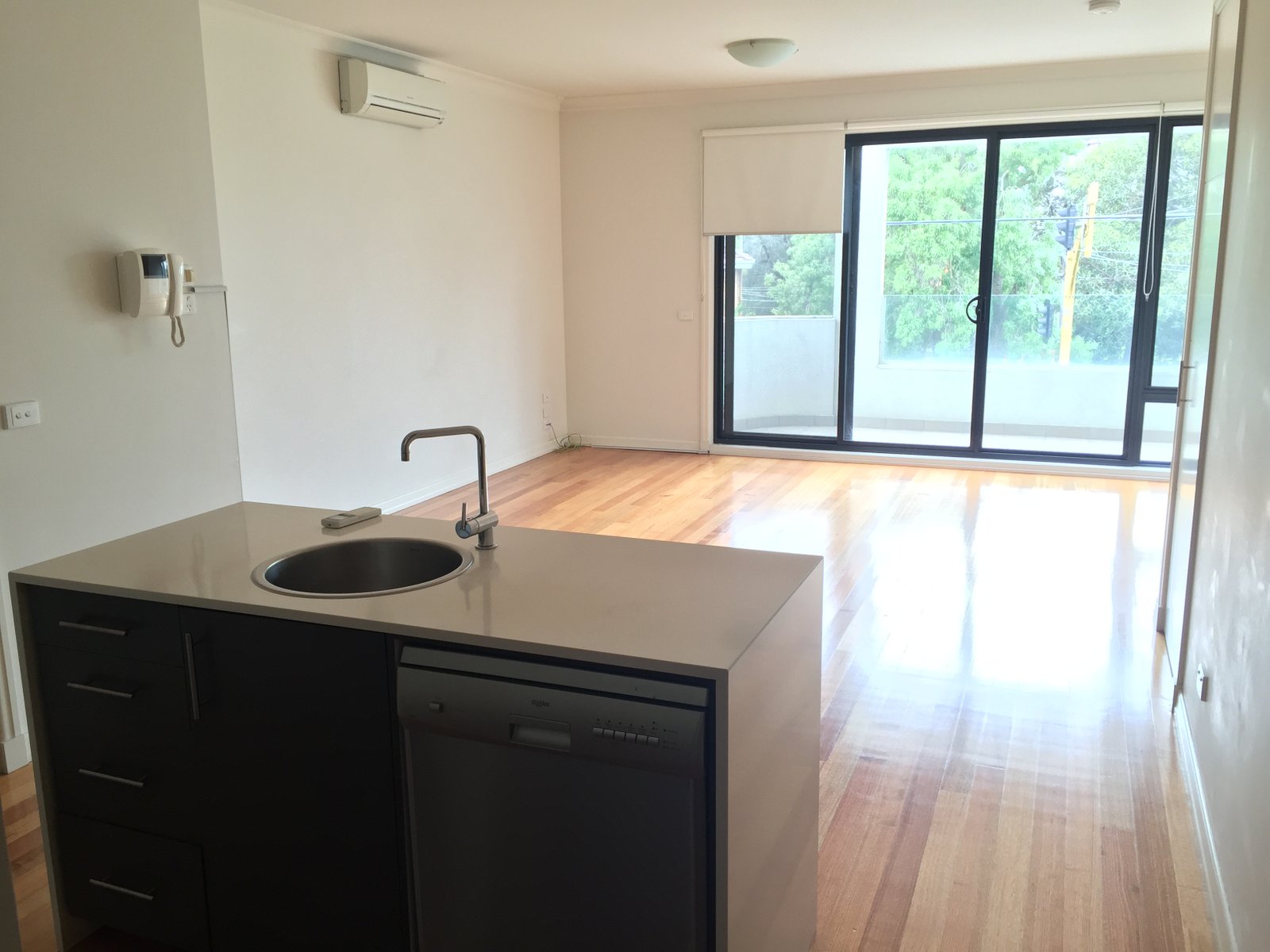 Gallery: 5/419 Waverley Road