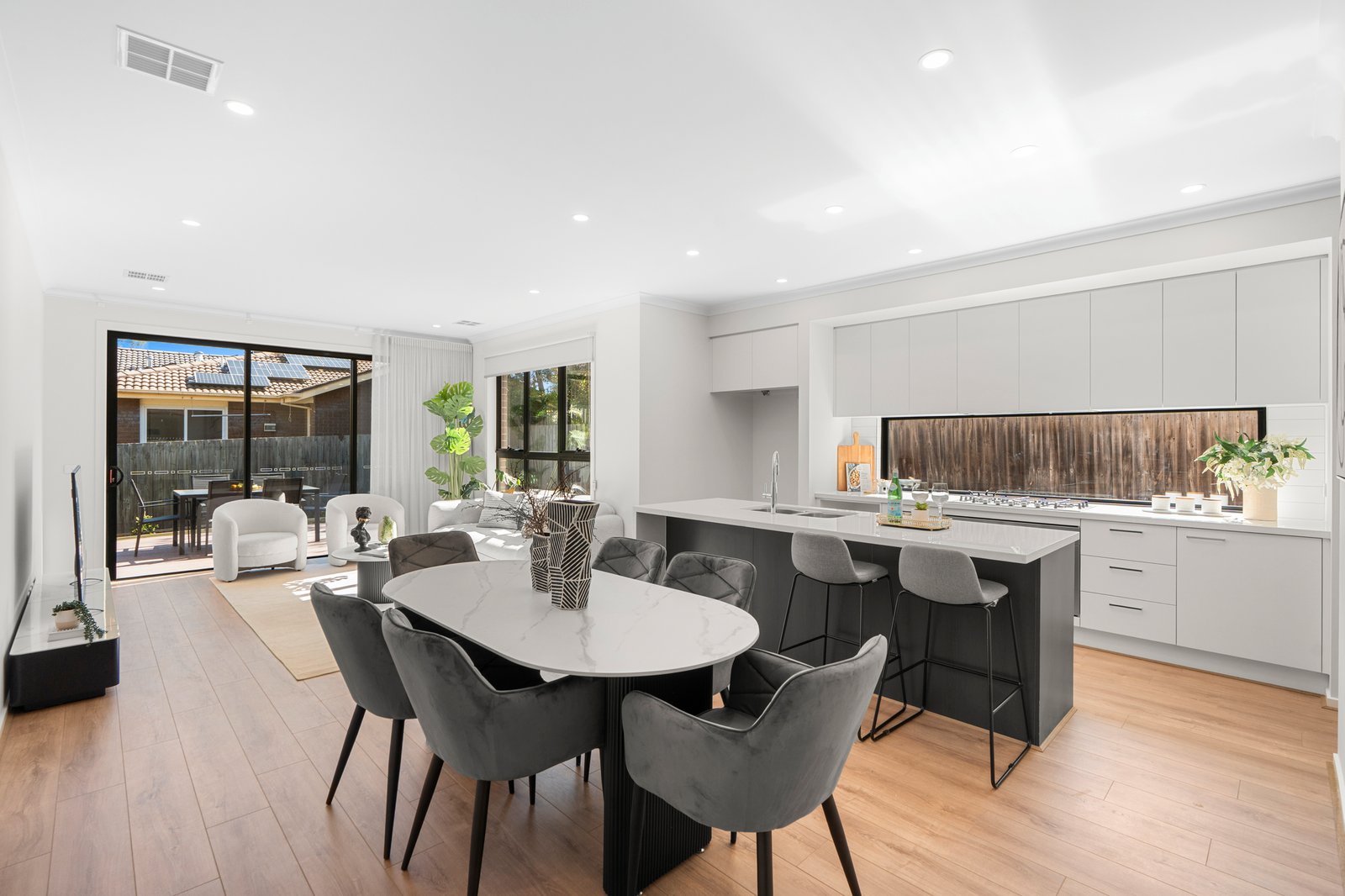 Gallery: 542 Burwood Highway