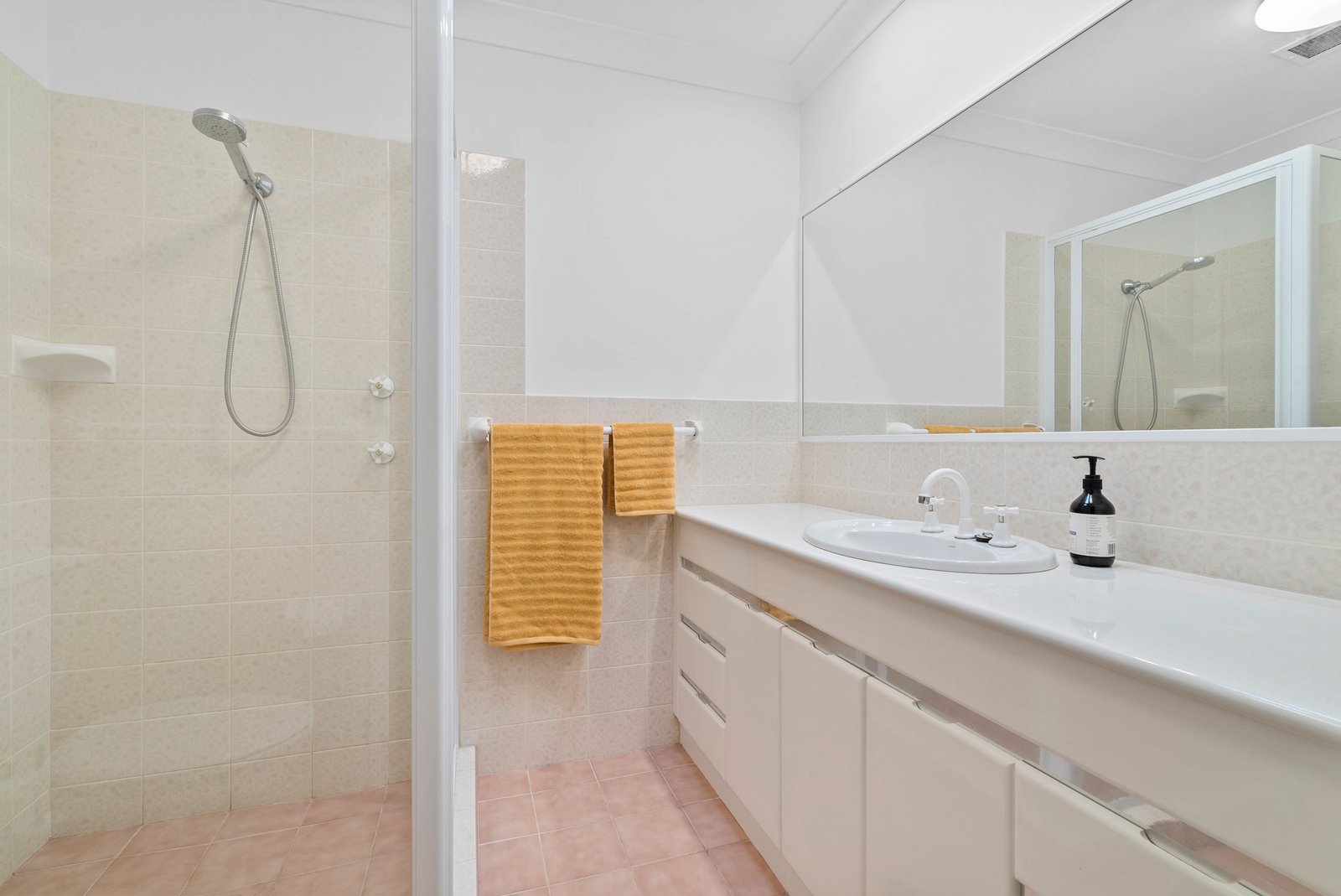 54/2 Mariners Drive East  TWEED HEADS 9