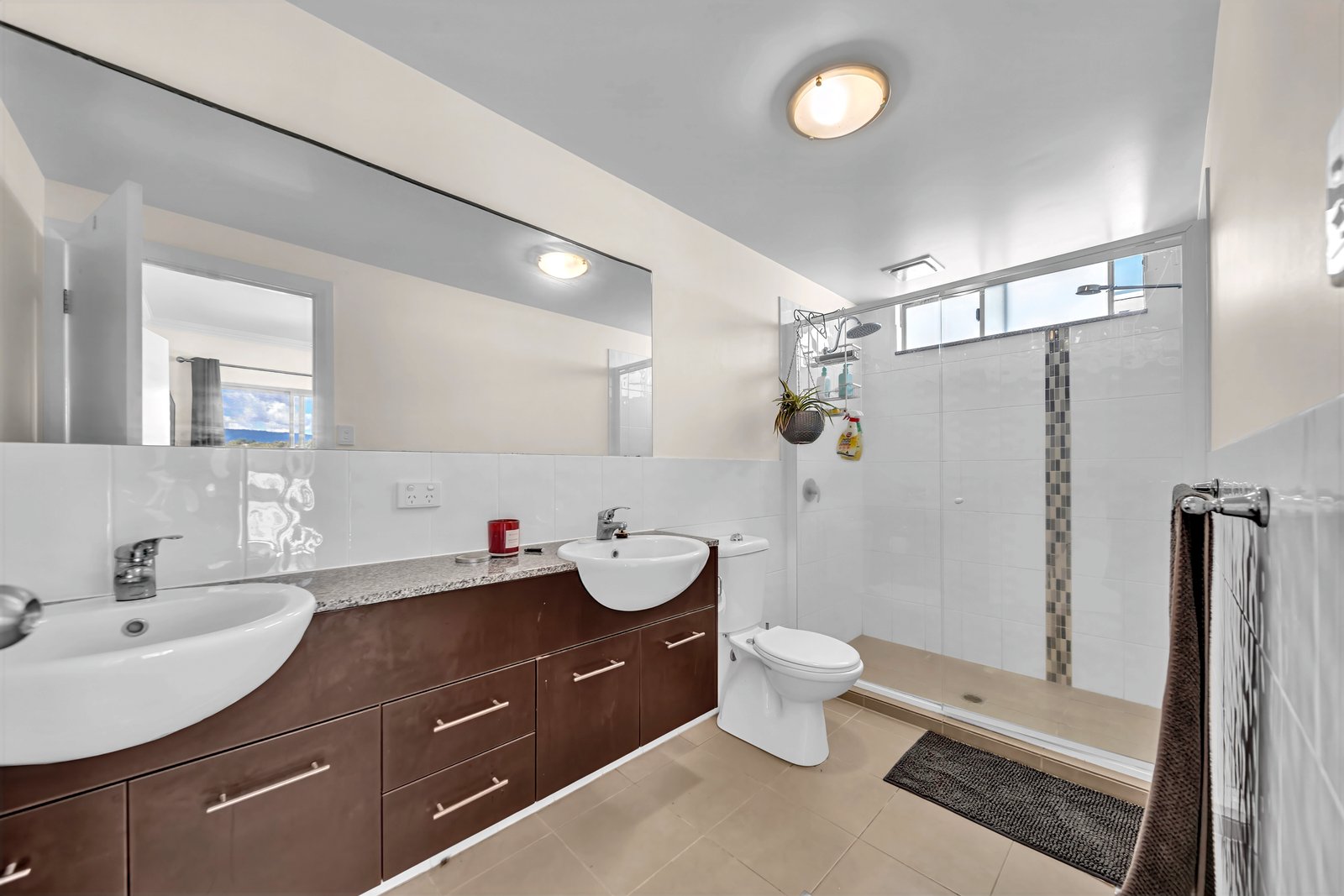 54/3 Deloraine Close CANNONVALE 8