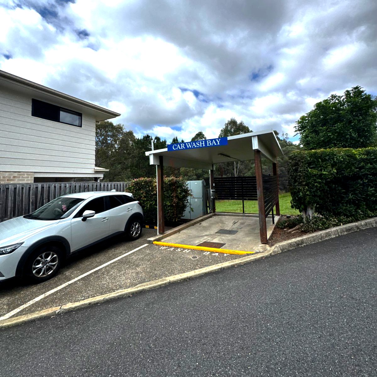 54/30 MERCURY Parade MANGO HILL 17