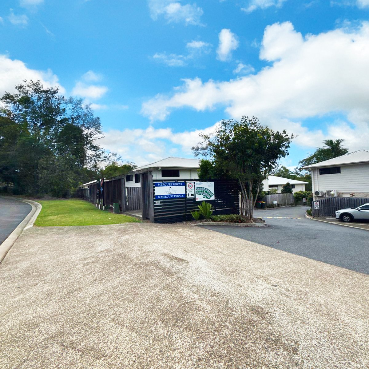 54/30 MERCURY Parade MANGO HILL 18