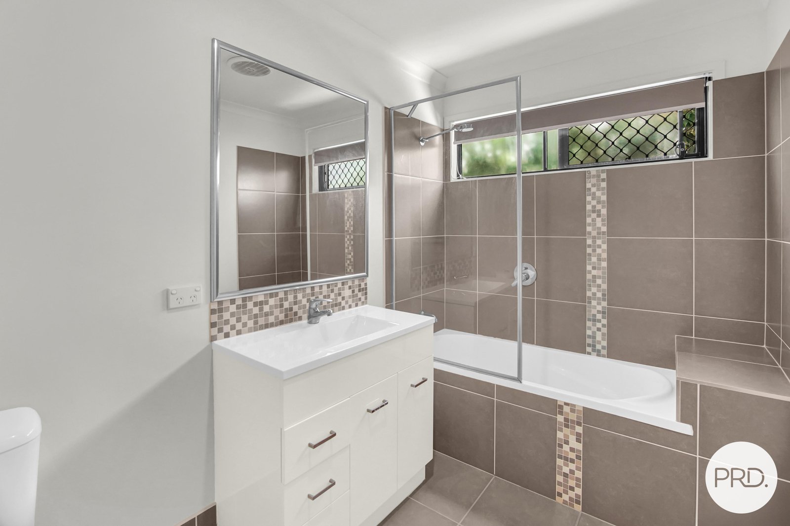 54/30 Mercury Parade MANGO HILL 10