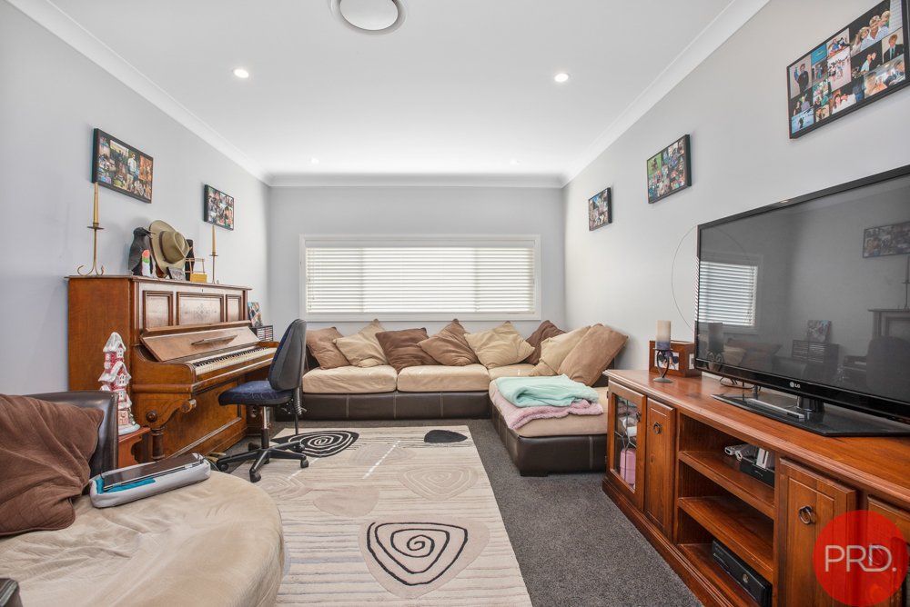 544 Oakhampton Road ABERGLASSLYN 7