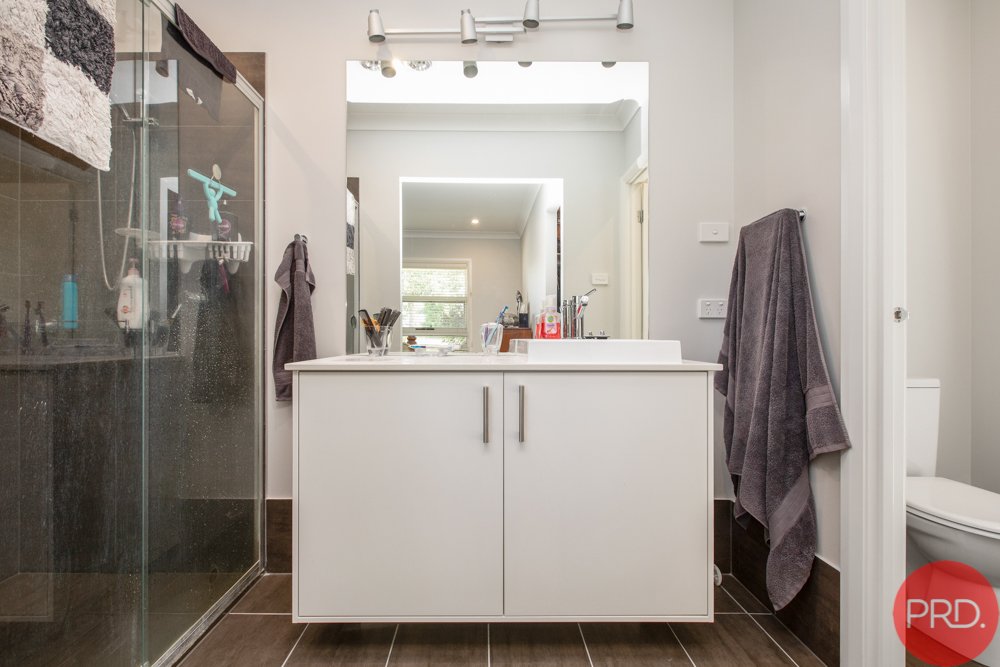 544 Oakhampton Road ABERGLASSLYN 9