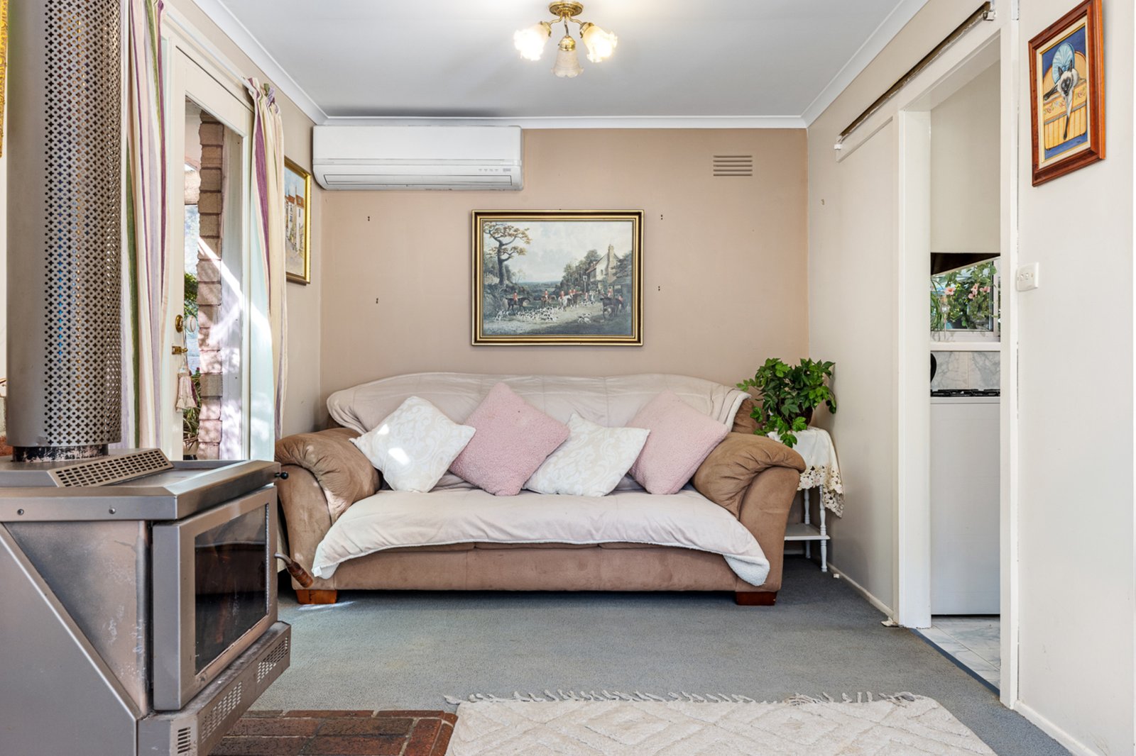 Gallery: 544 Settlement Road