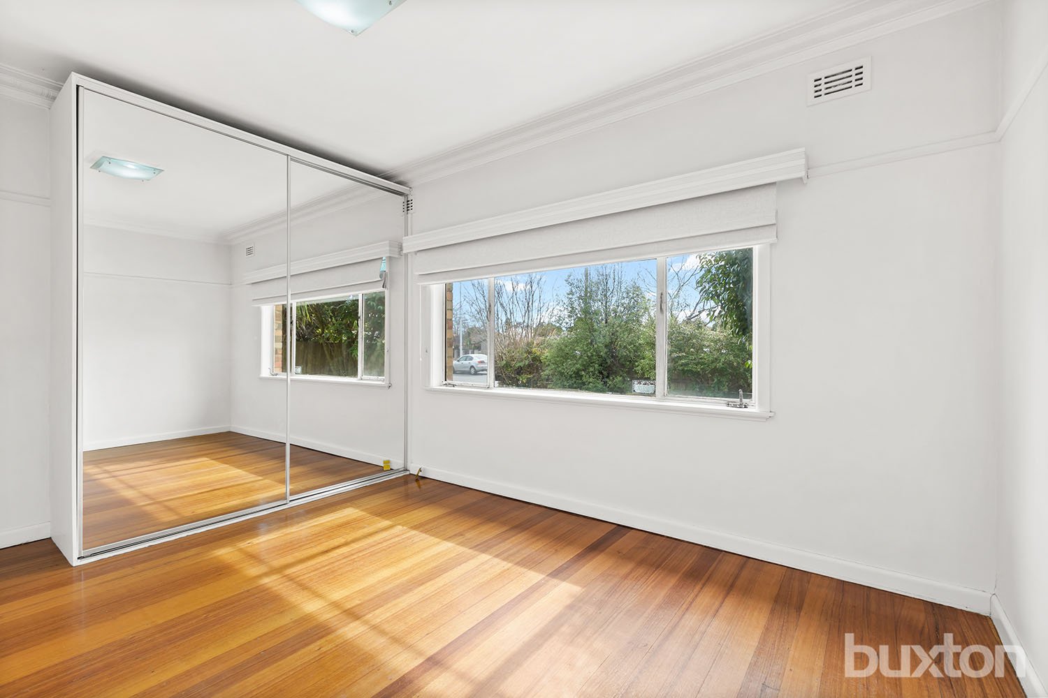 Gallery: 544 South Road